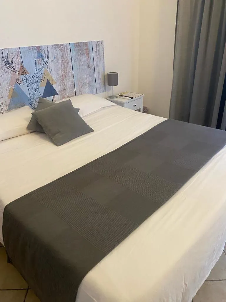 Airport Hotel Fiumicino 2*,