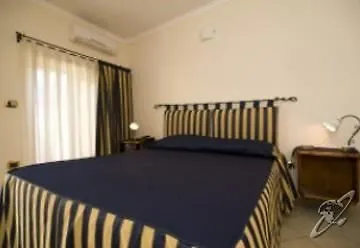 Airport Hotel Fiumicino 2*,